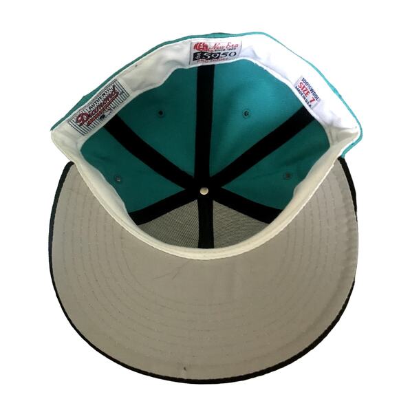 Vintage New Era Miami Marlins 100% Wool Fitted Hat 7 - Picture 4 of 4